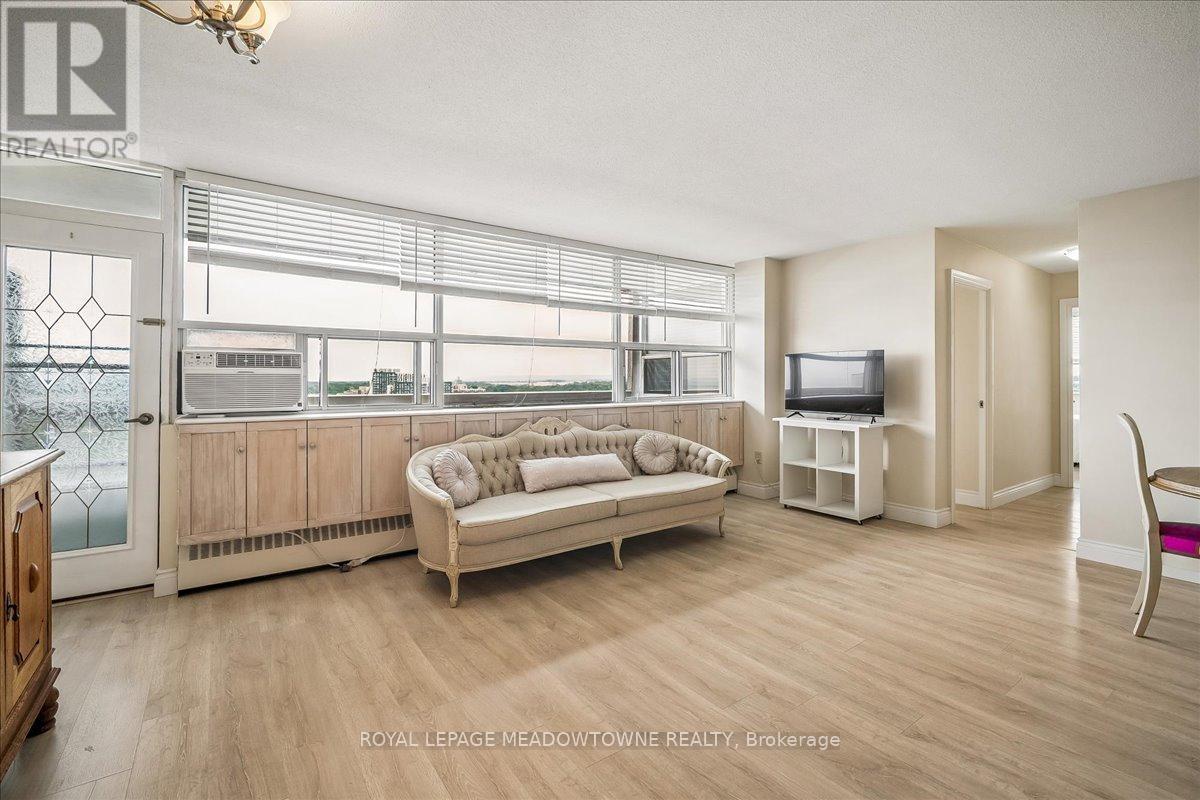 #1601 2263 MARINE DRIVE - Image 7