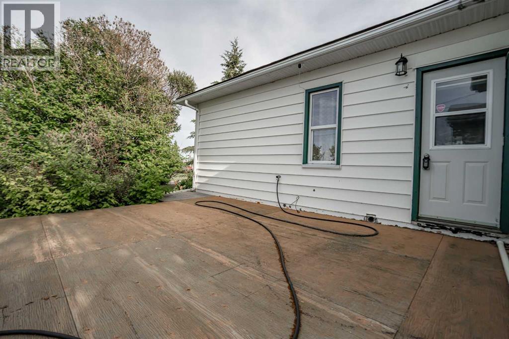 9702 100 Ave - Image 18
