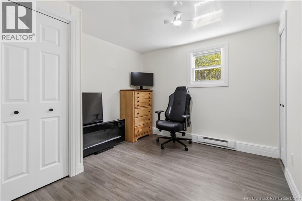 10 Black Spruce Street - Image 18