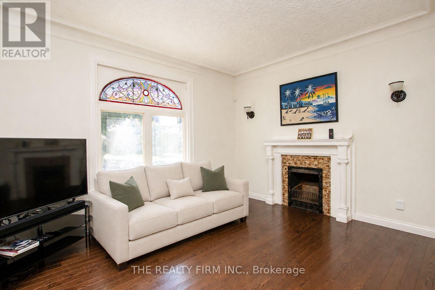 772-774 QUEENS AVENUE - Image 3