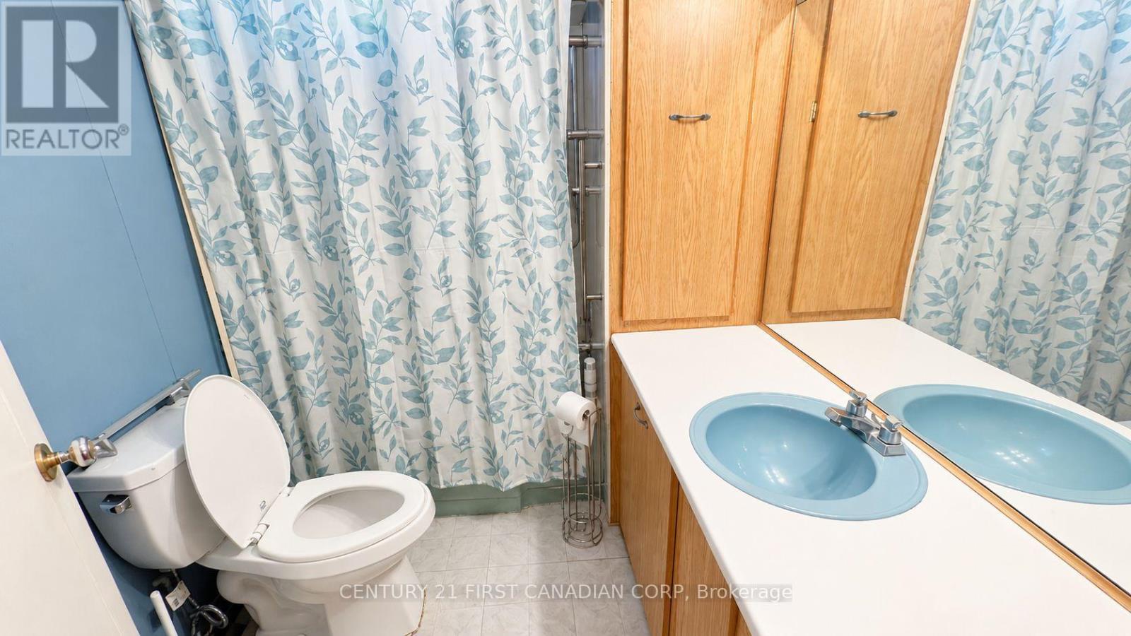 #92 198 SPRINGBANK DRIVE - 15