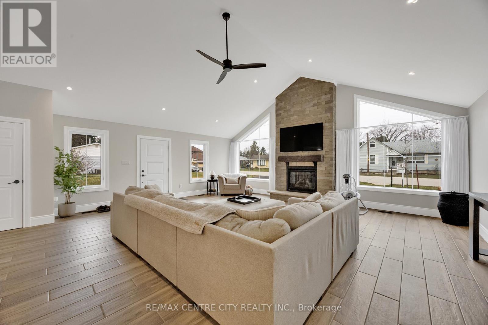 174 RIDGE STREET - 16