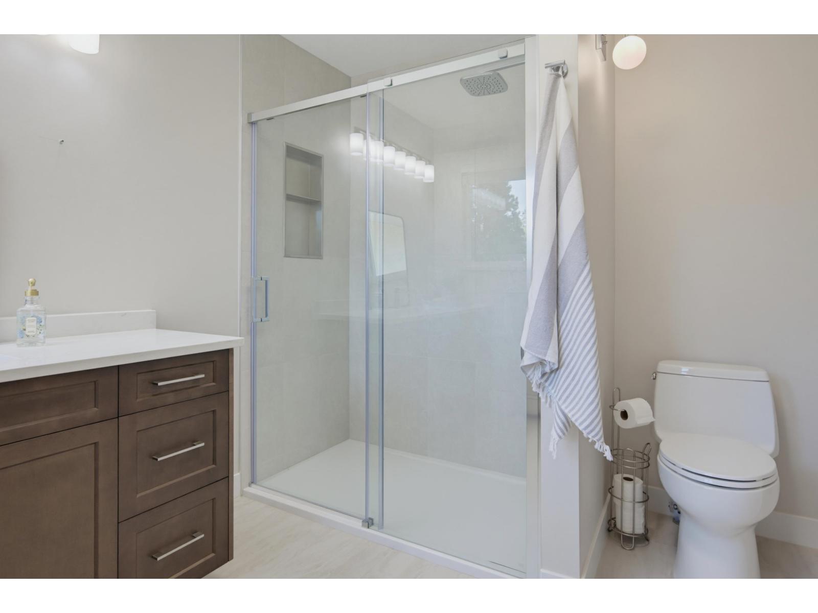 16529 85 AVENUE, Surrey