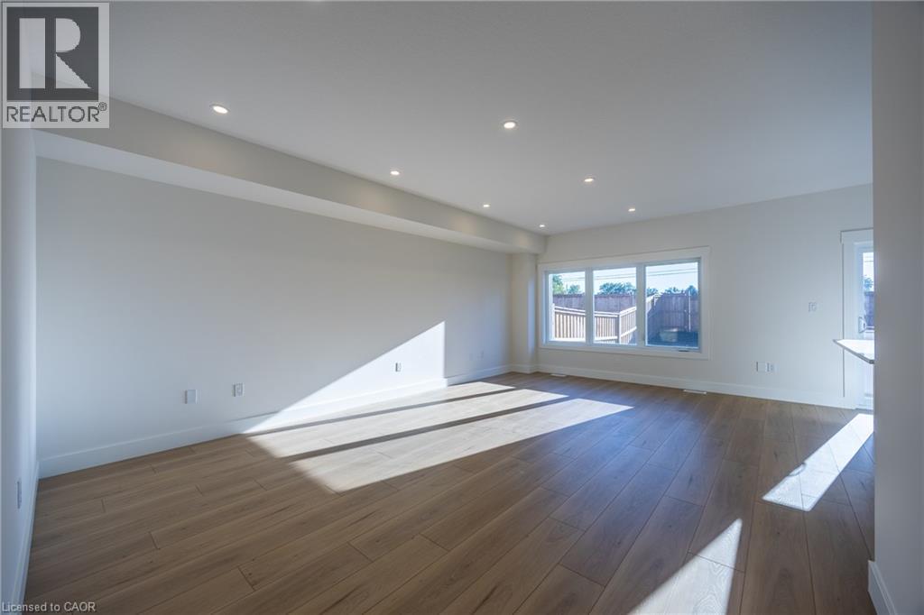 107 AMBER Street - Image 16