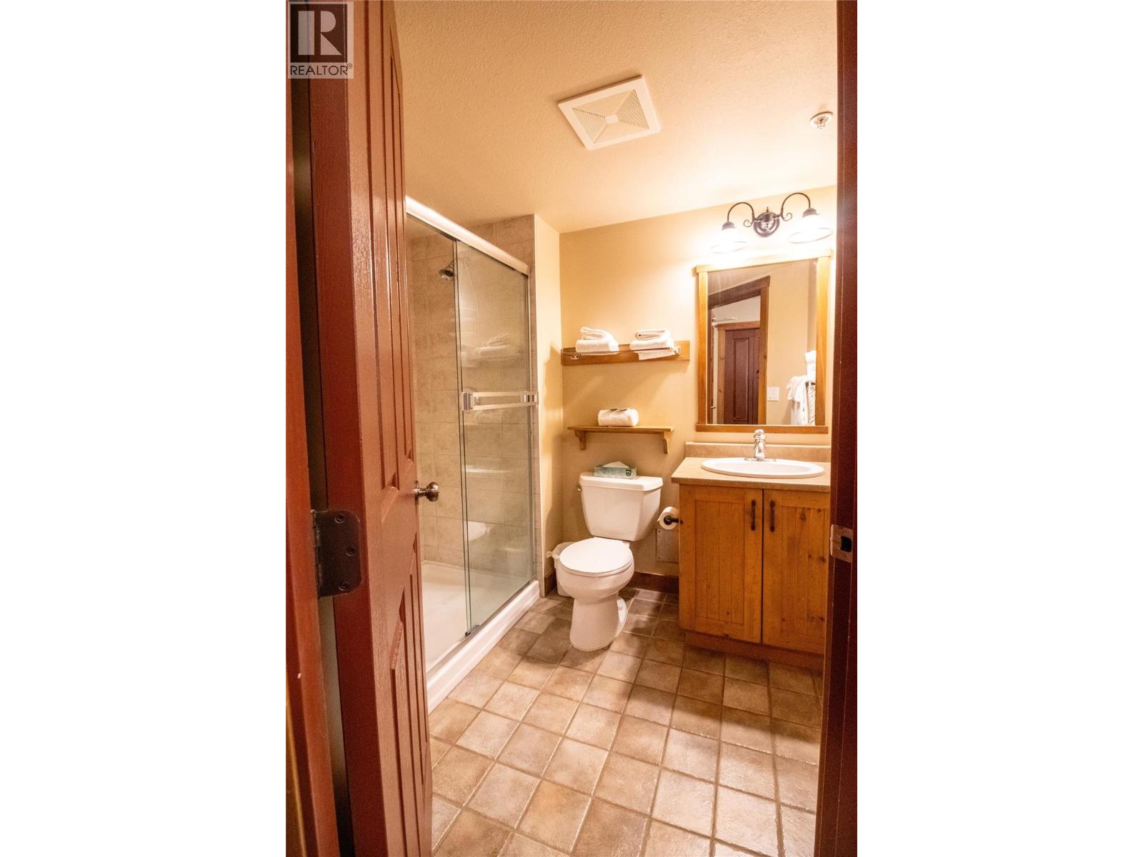 #417 2090 Summit Drive - Image 16