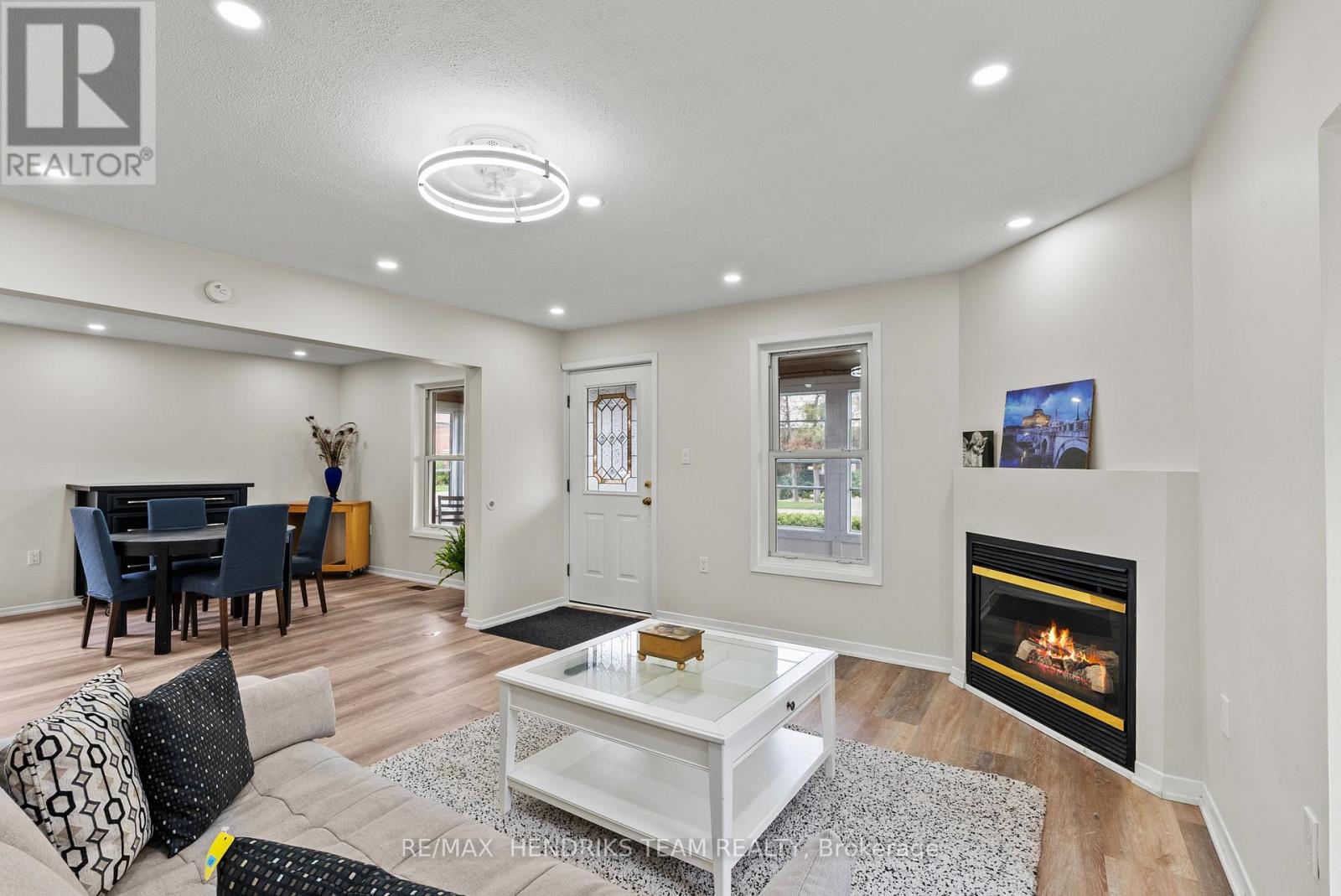 85 PINE STREET S - Image 14