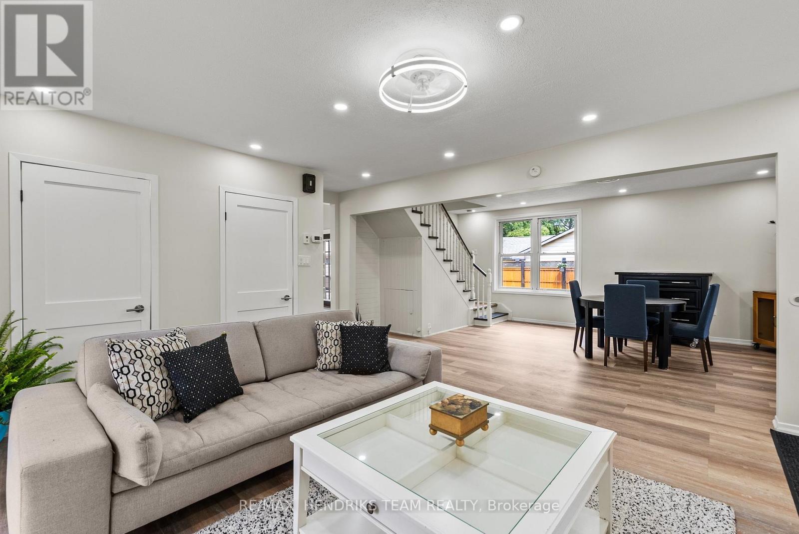 85 PINE STREET S - Image 15