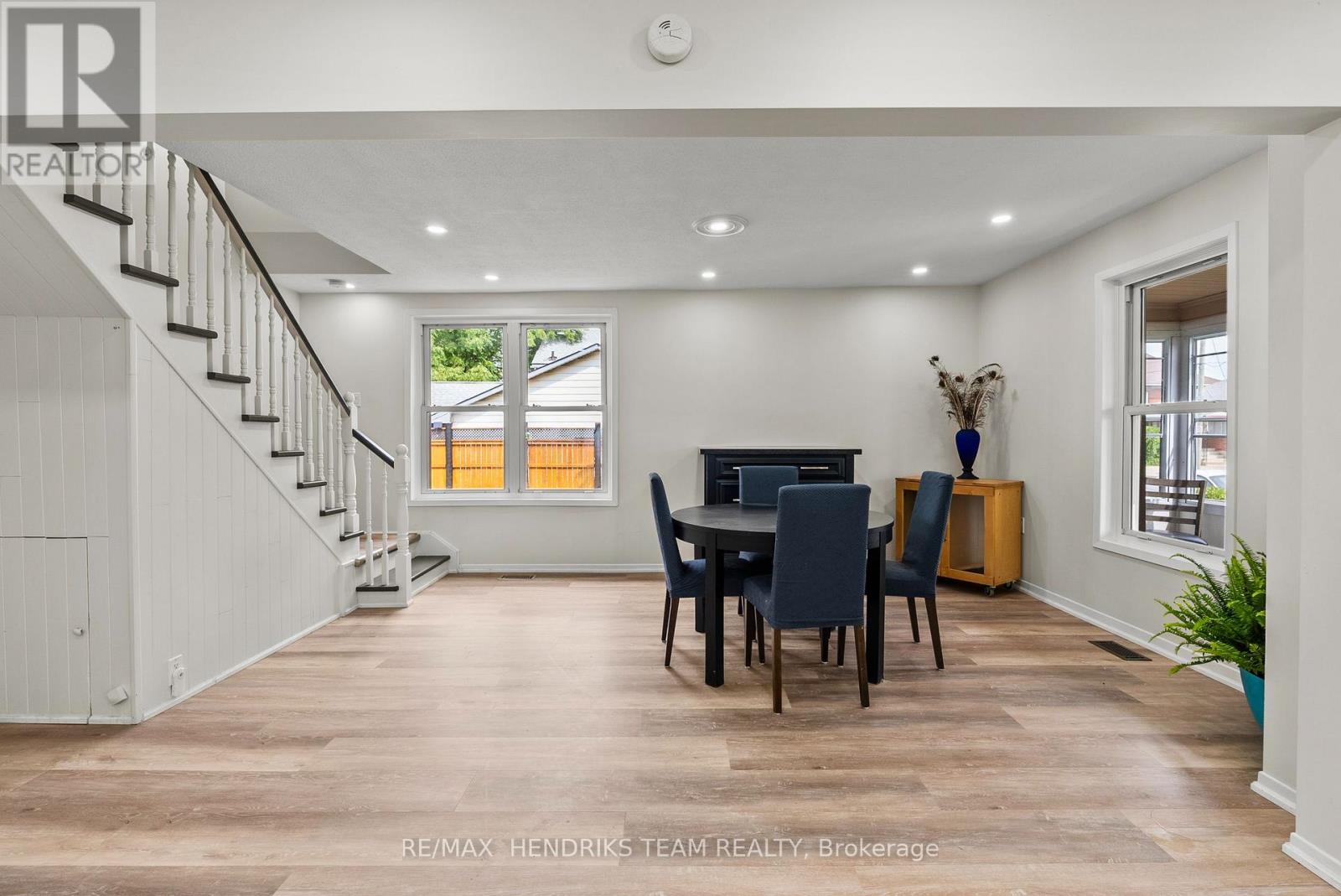 85 PINE STREET S - 16