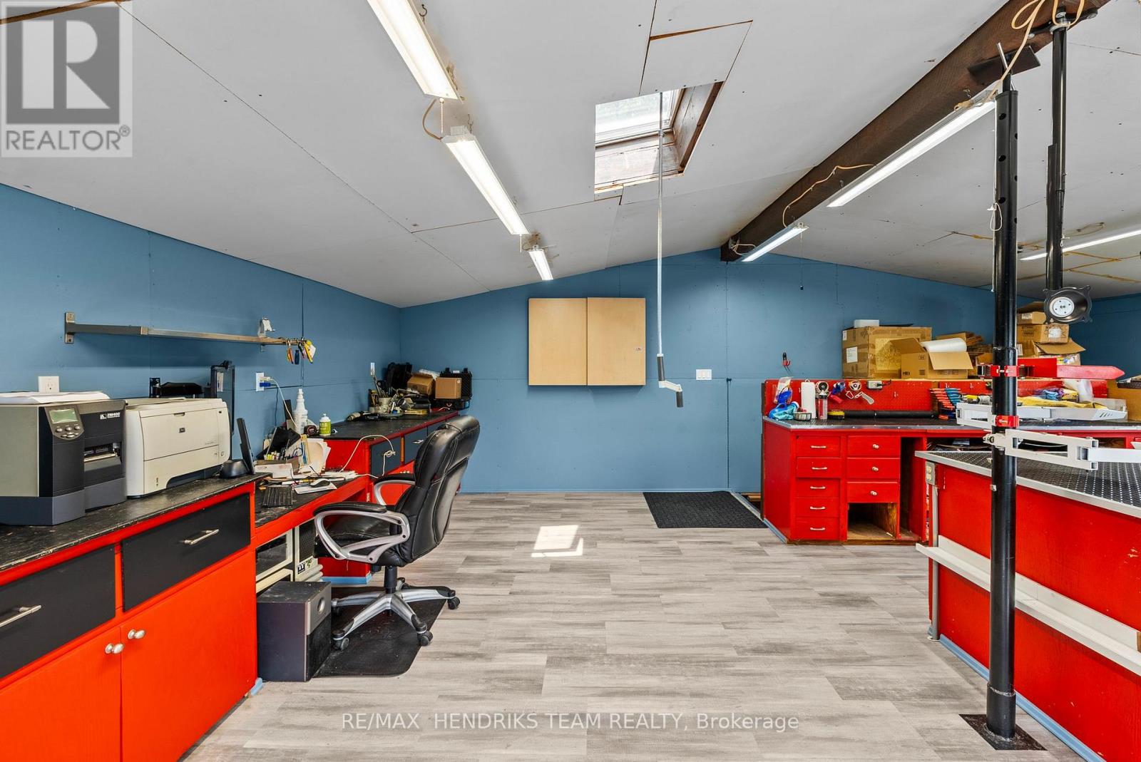 85 PINE STREET S - Image 34