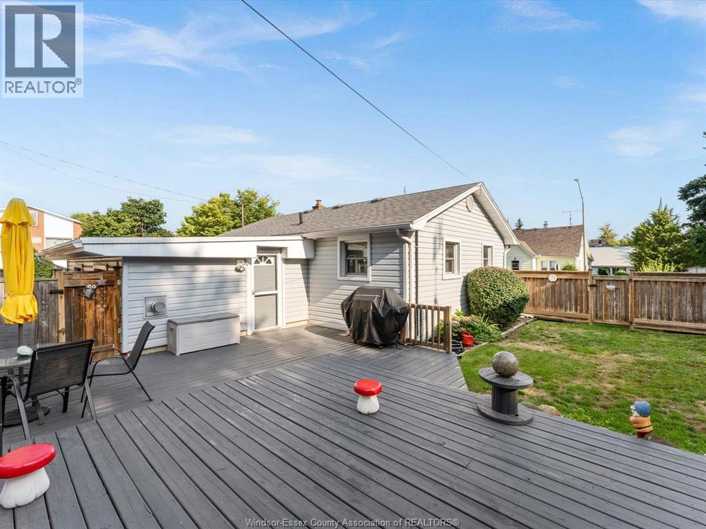99 Pearl STREET West - Image 33