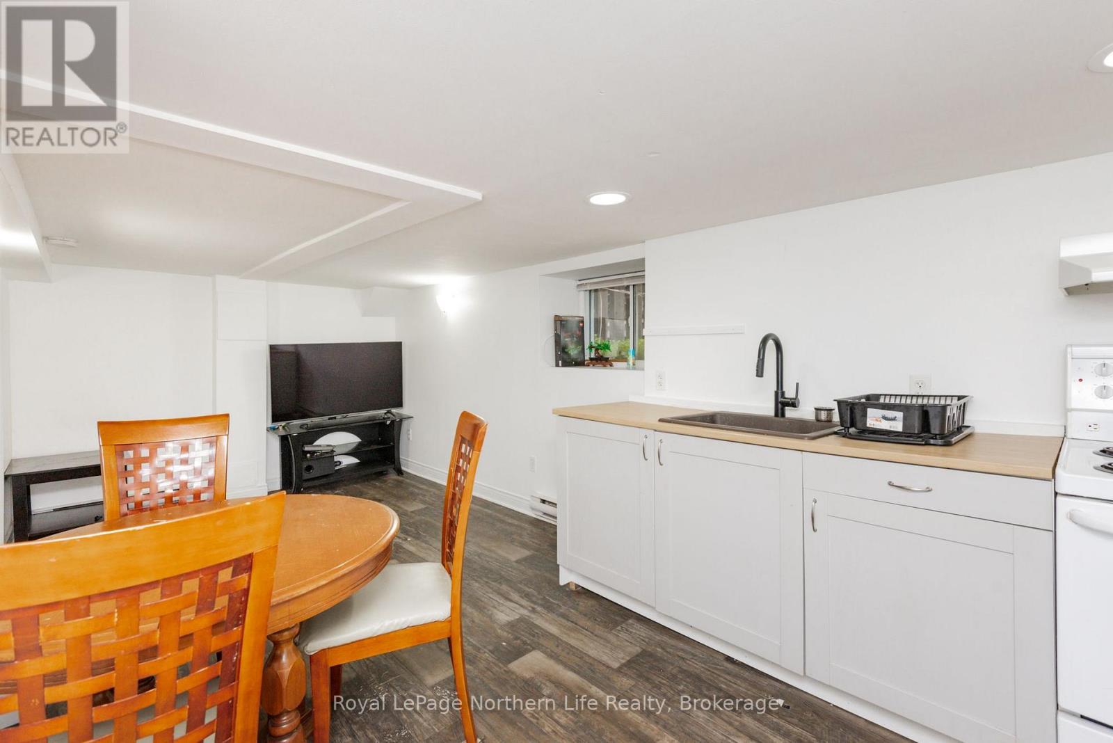 583 WYLD STREET - Image 25