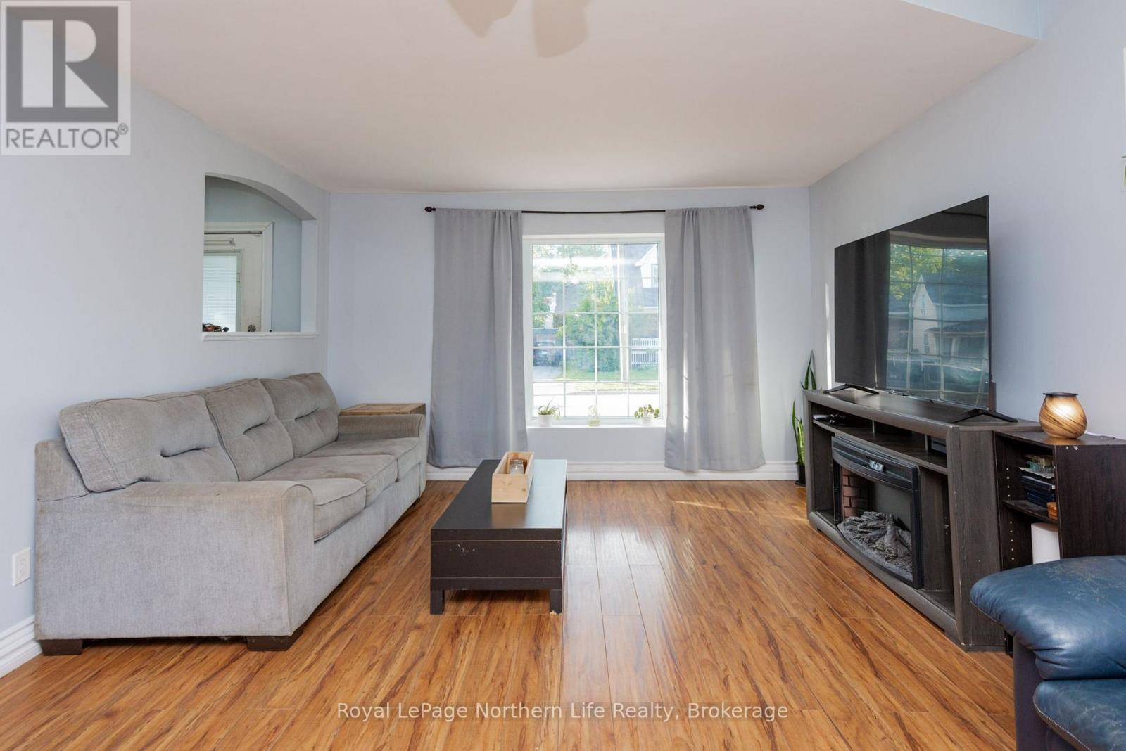 583 WYLD STREET - 4