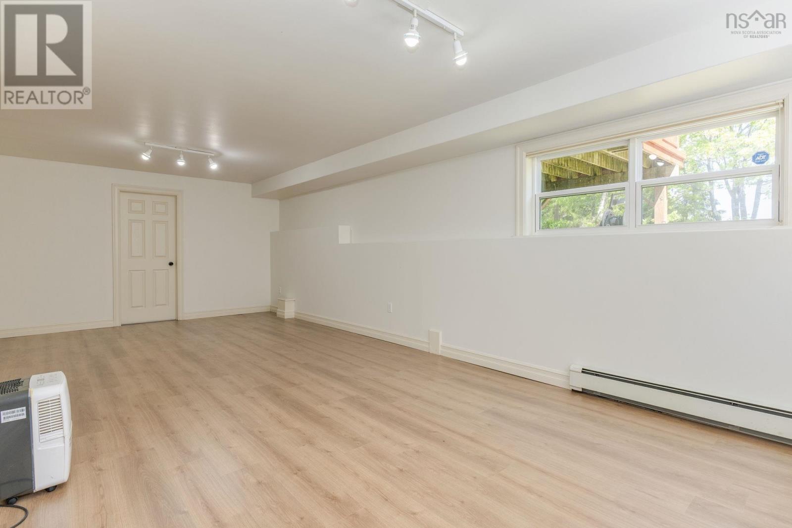 15 Kingsbury Way - 42