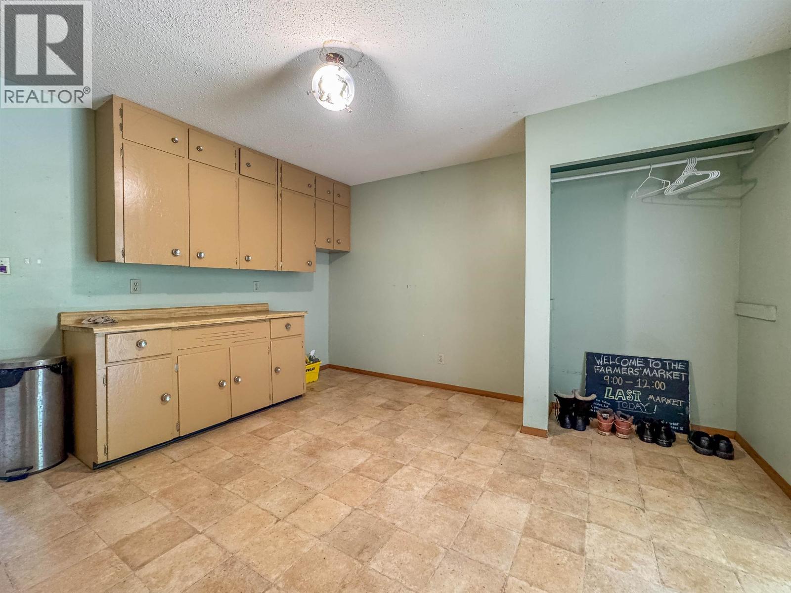 4141 WHALEN ROAD - 10