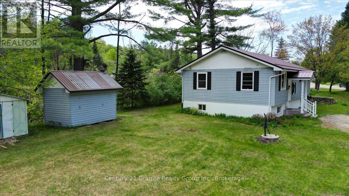 66 HASTINGS STREET S - 2