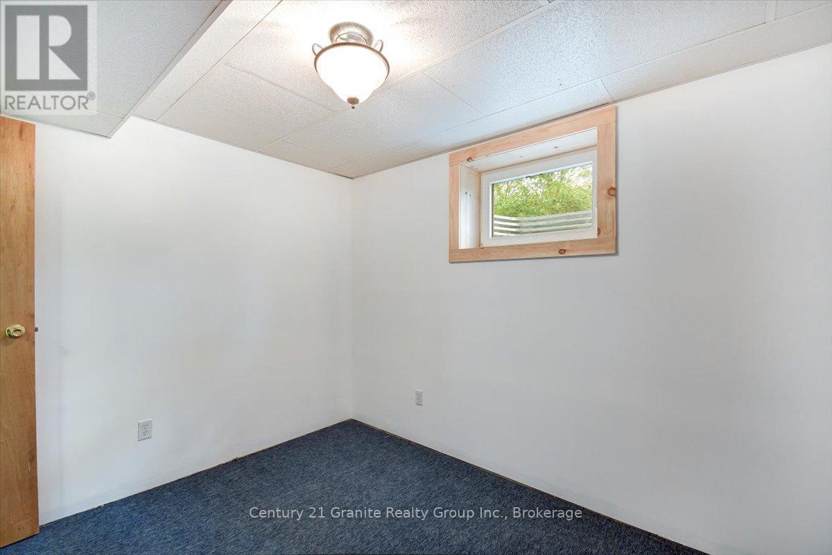 66 HASTINGS STREET S - Image 25