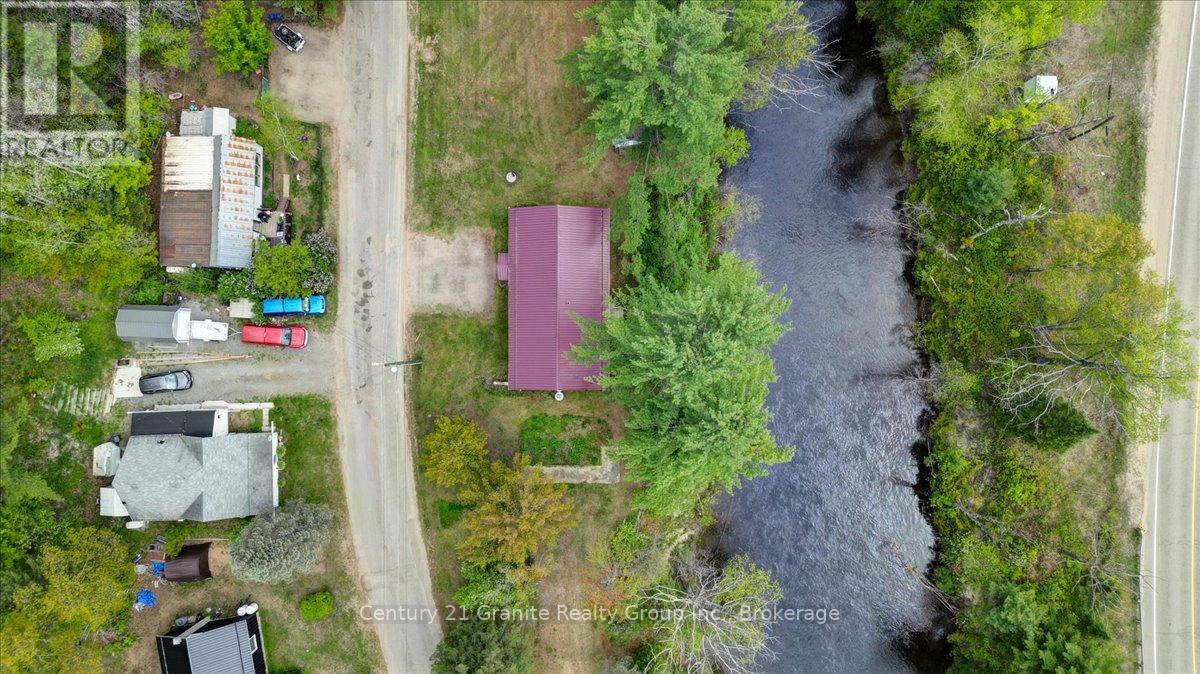 66 HASTINGS STREET S - Image 32