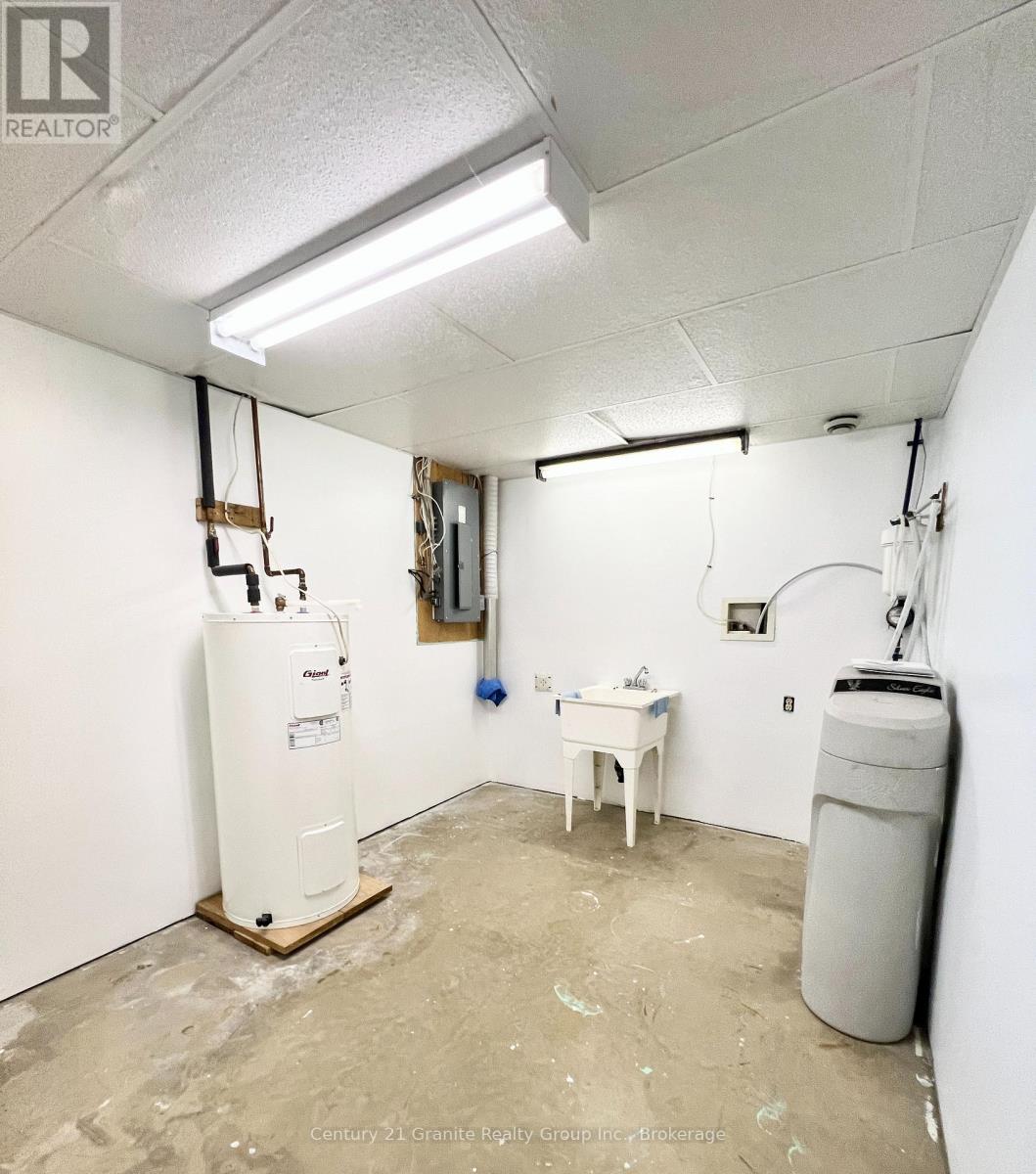 66 HASTINGS STREET S - Image 41