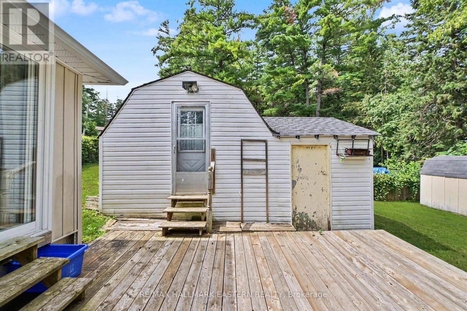 7034 BEECH STREET - Image 21