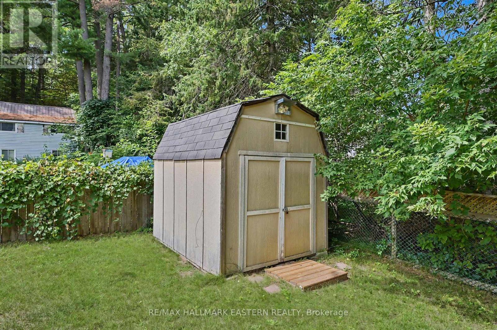 7034 BEECH STREET - Image 27