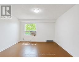 Rear - 961a Eglinton Avenue, Toronto, ON M6C2C4 Photo 12