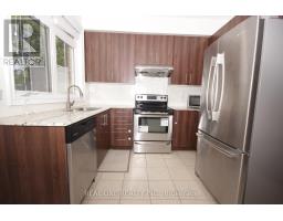 7 Slingsby Lane, Toronto, ON M2N0H7 Photo 10