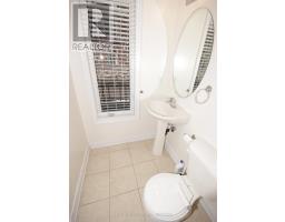 7 Slingsby Lane, Toronto, ON M2N0H7 Photo 11