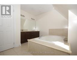 7 Slingsby Lane, Toronto, ON M2N0H7 Photo 23