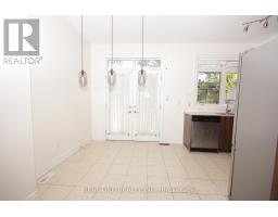 7 Slingsby Lane, Toronto, ON M2N0H7 Photo 8