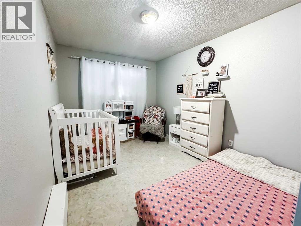 107401 Highway 697 Highway - 32