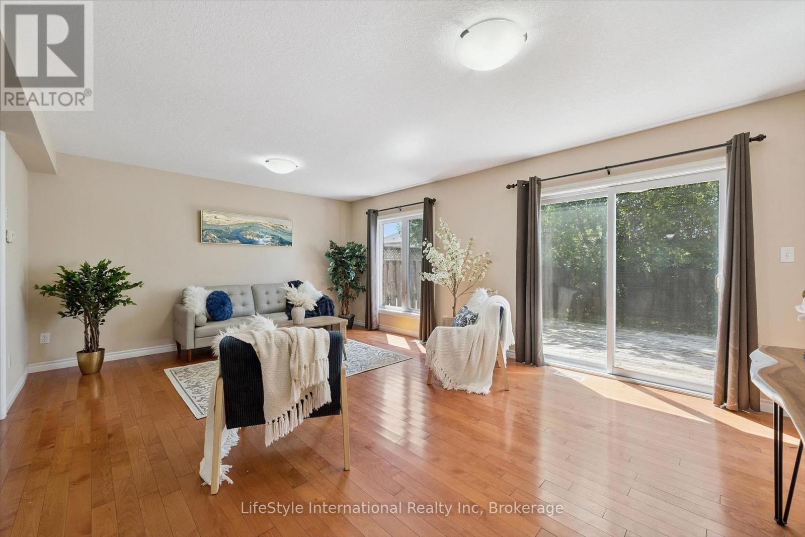47 HASLER CRESCENT - Image 7