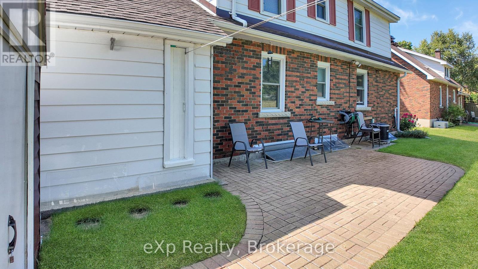6 JOHNSTONE BOULEVARD - Image 31