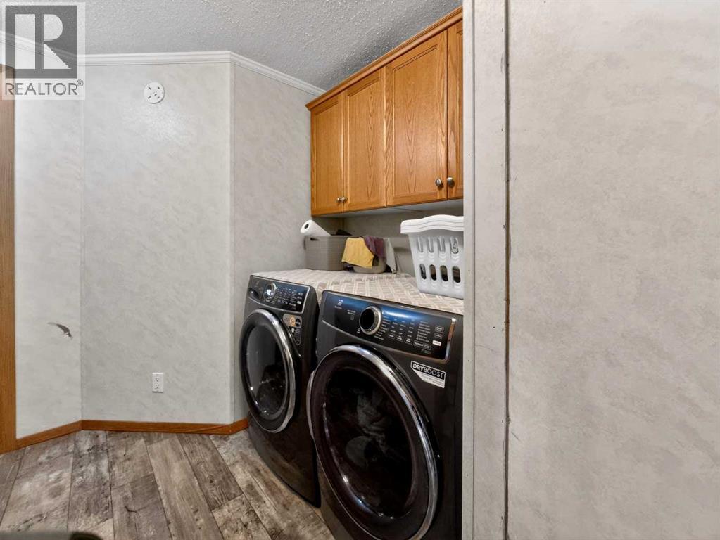 15137 TWP 1052 - 28