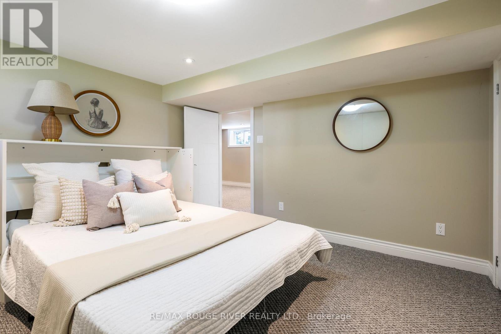109 ELGIN STREET - 24