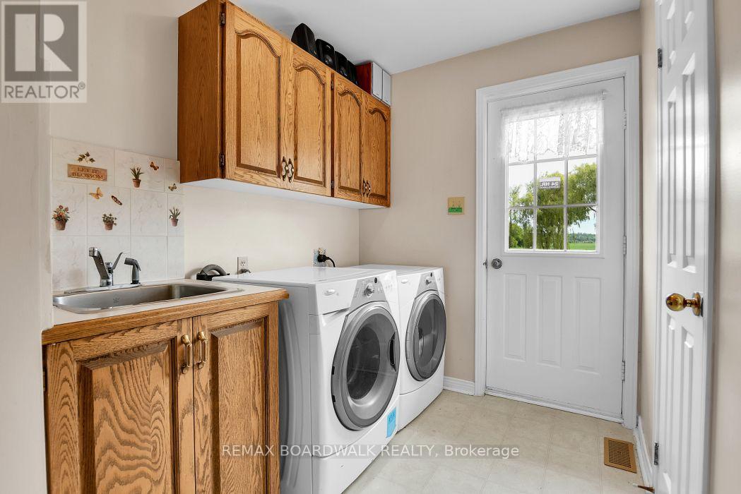 3382 CARP ROAD - Image 16