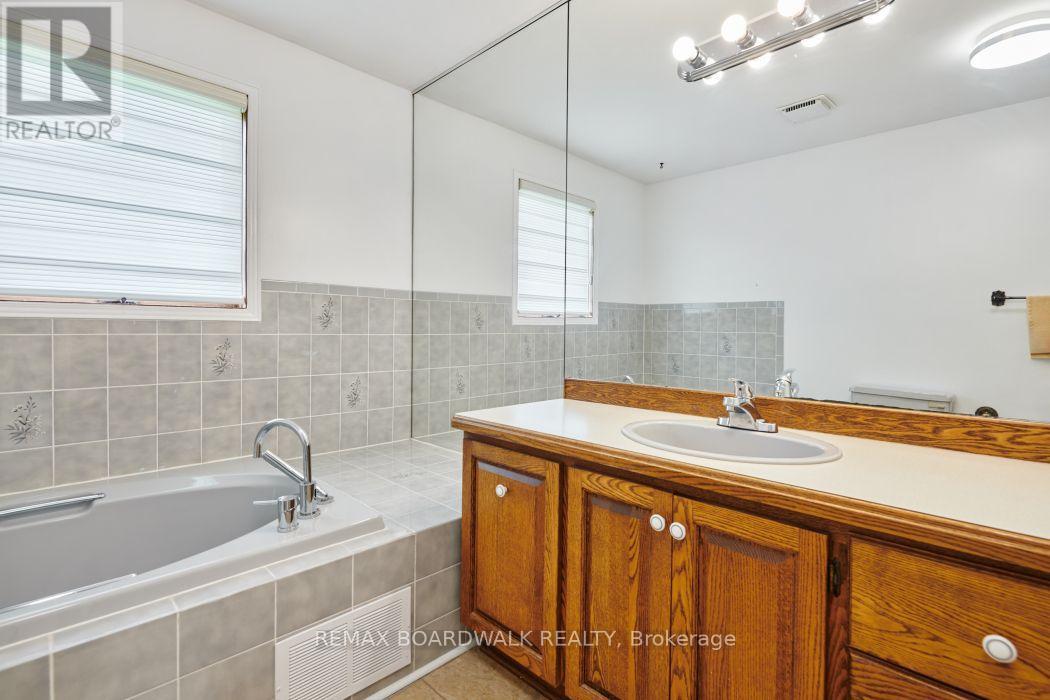 3382 CARP ROAD - Image 22