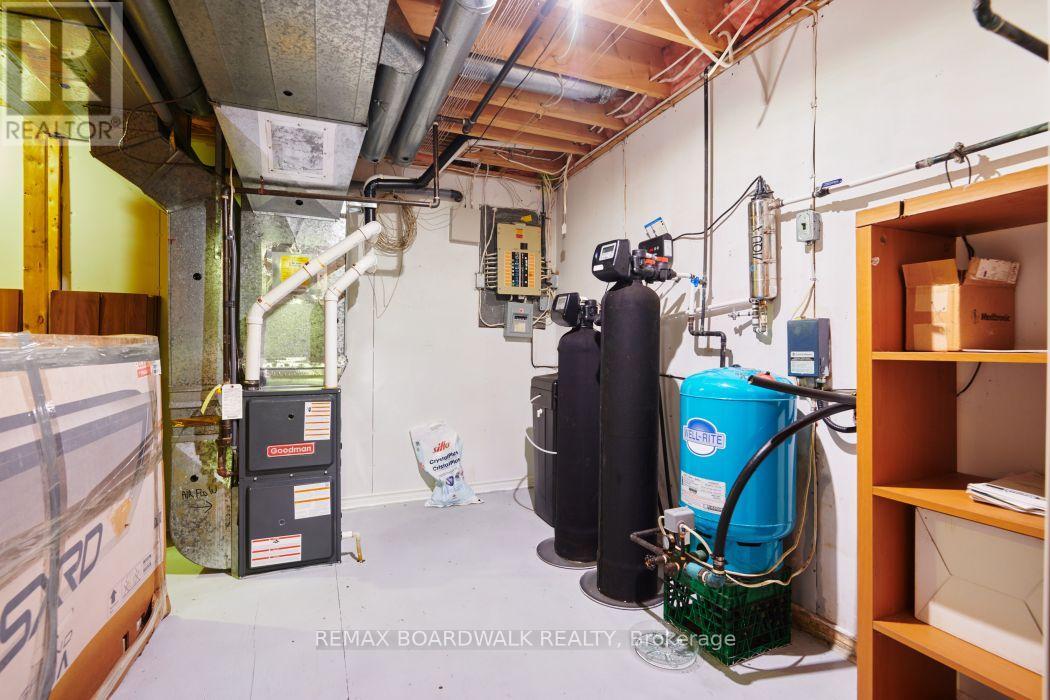 3382 CARP ROAD - Image 30