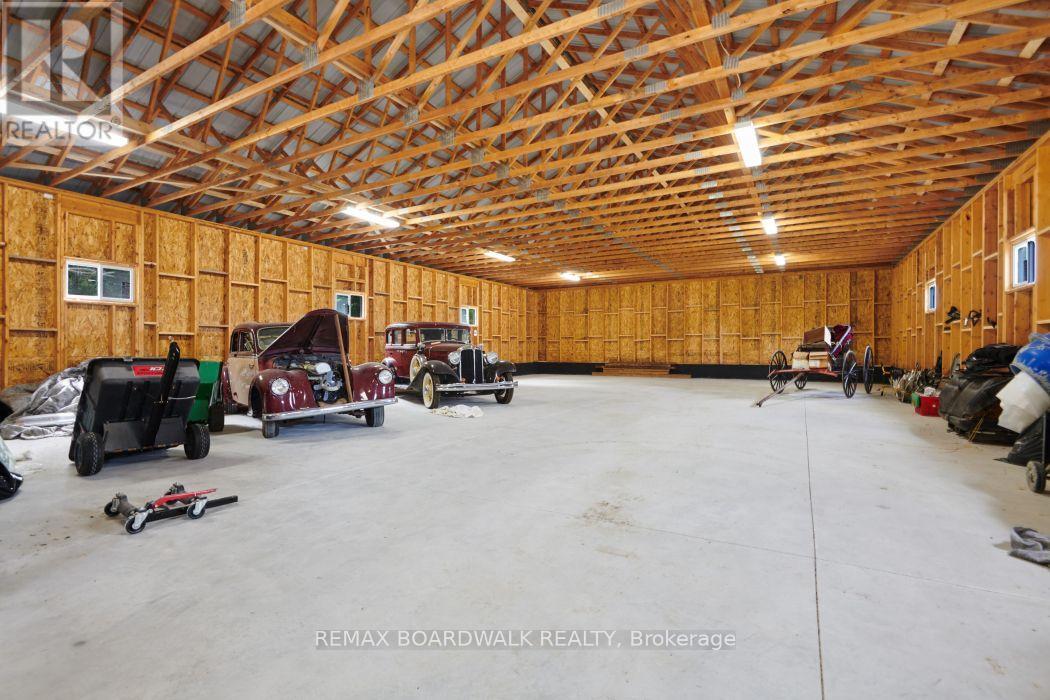 3382 CARP ROAD - 36
