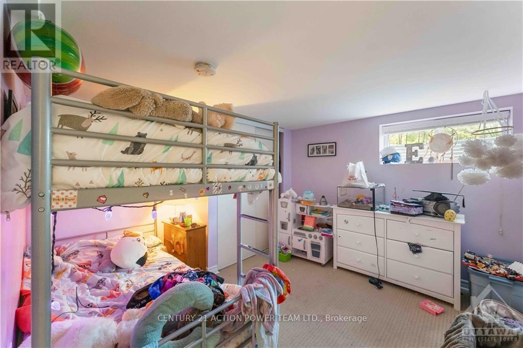 1512 BLACKHEATH STREET N - Image 24