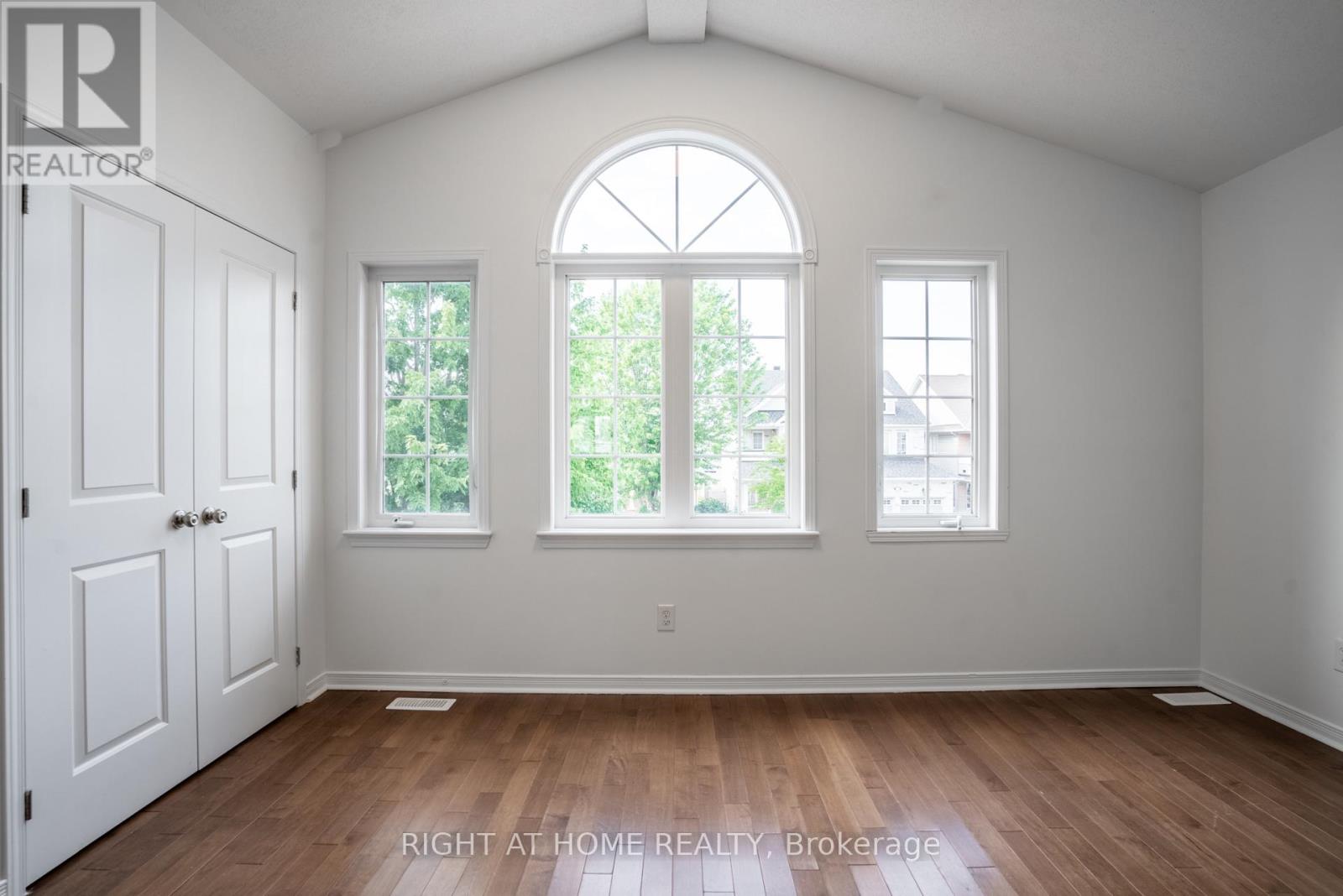 106 SUNITA CRESCENT - Image 31