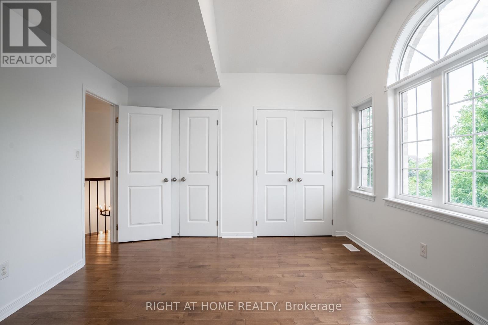 106 SUNITA CRESCENT - 33