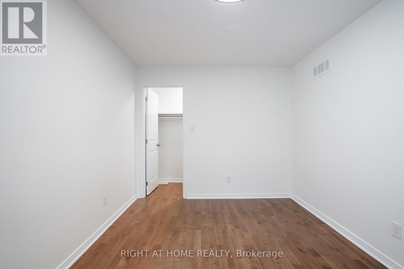 106 SUNITA CRESCENT - 35