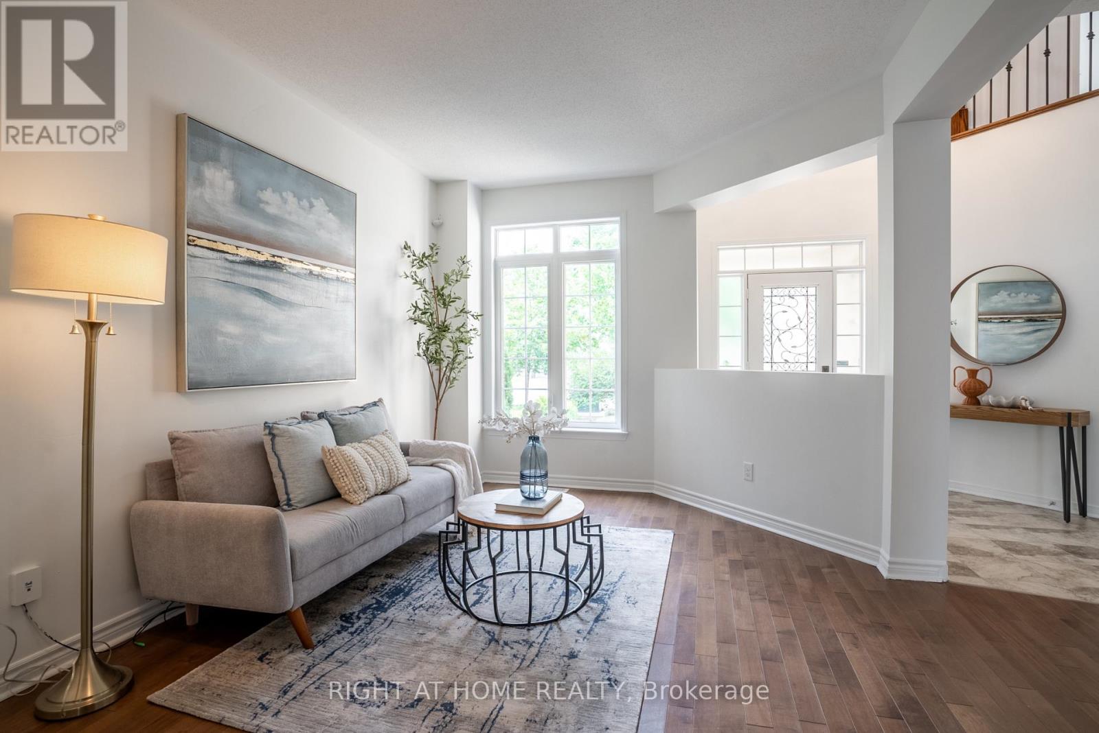 106 SUNITA CRESCENT - 4