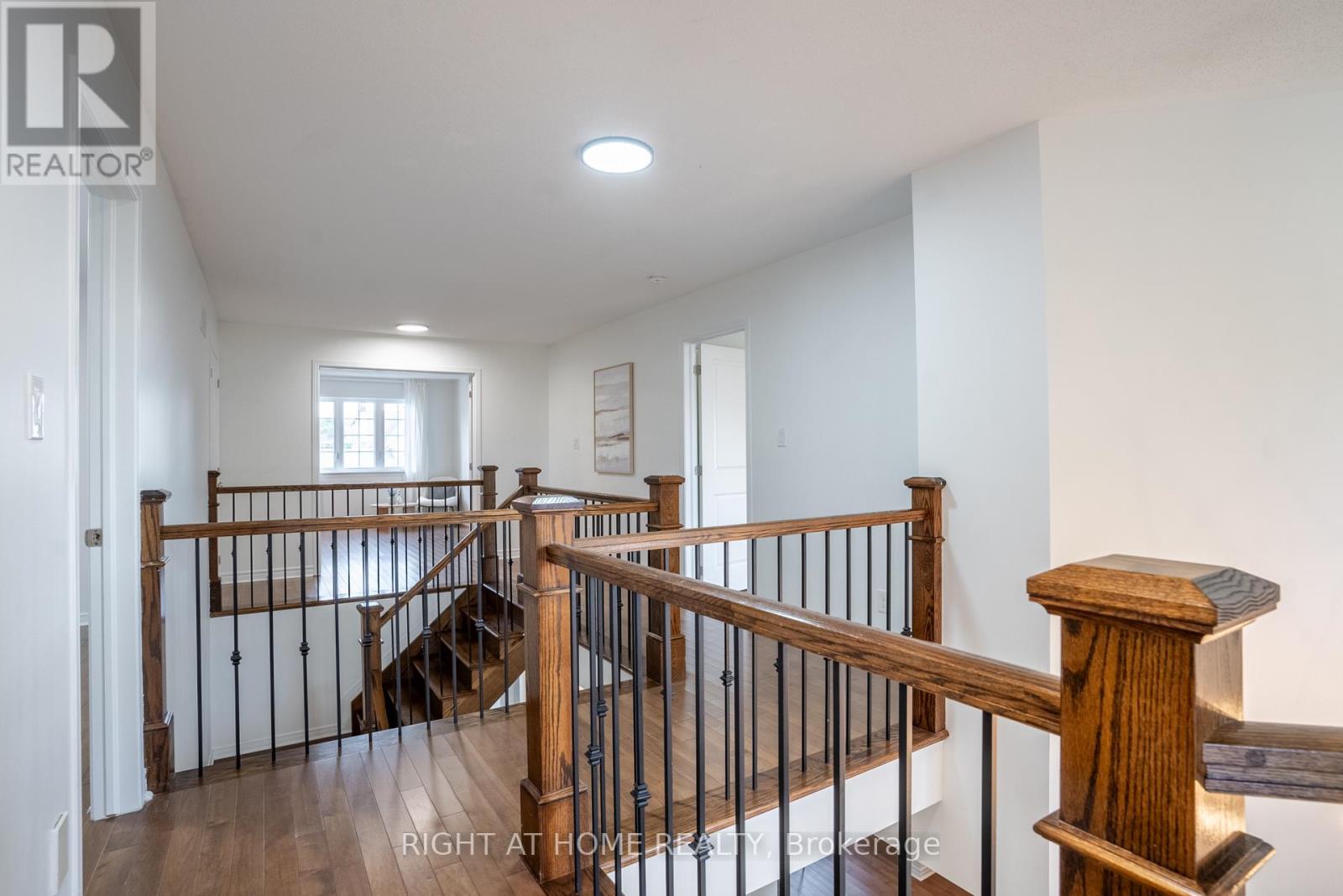 106 SUNITA CRESCENT - 40