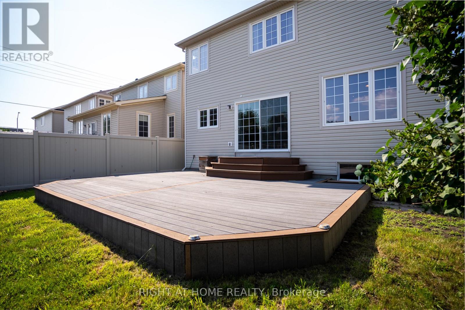 106 SUNITA CRESCENT - 43