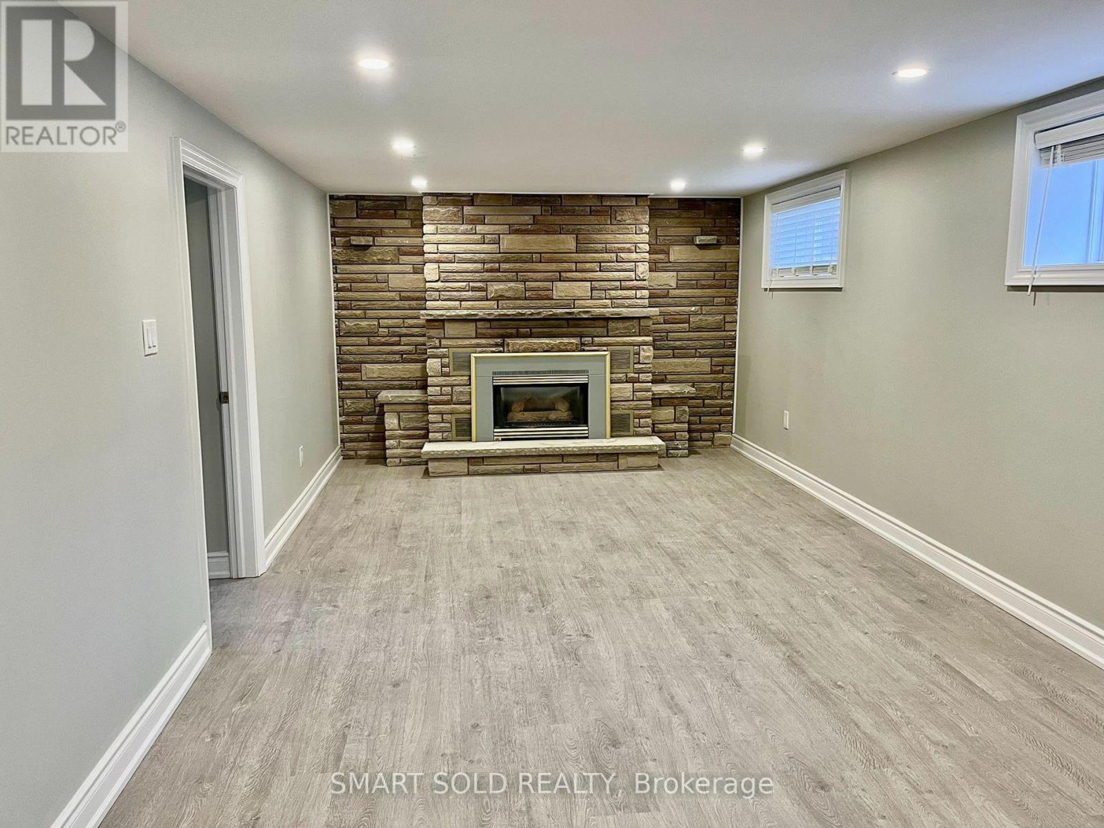 Listing photo of LOWER - 52 MONKSWOOD CRESCENT