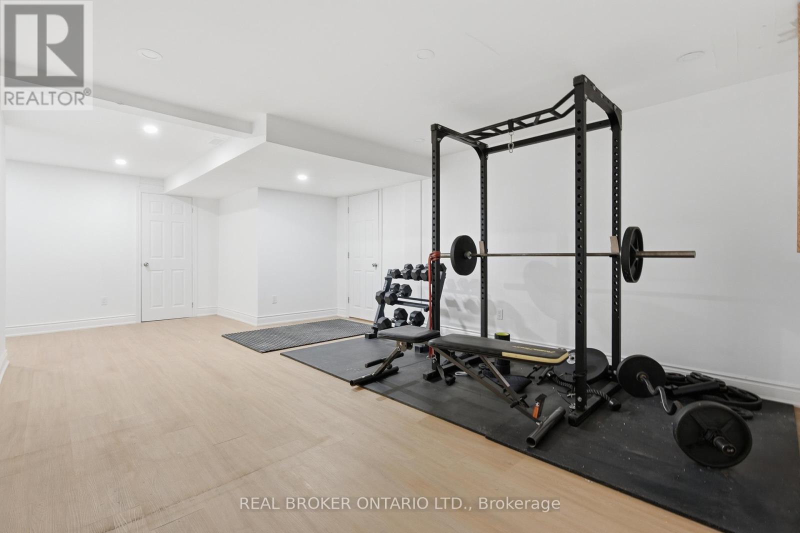 94 ROXANA AVENUE - 33