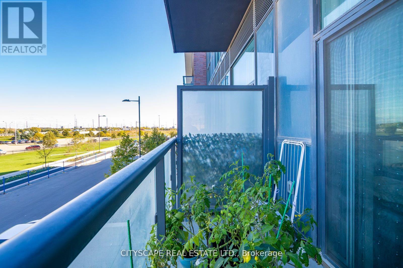 #210 60 HONEYCRISP CRESCENT - Image 32