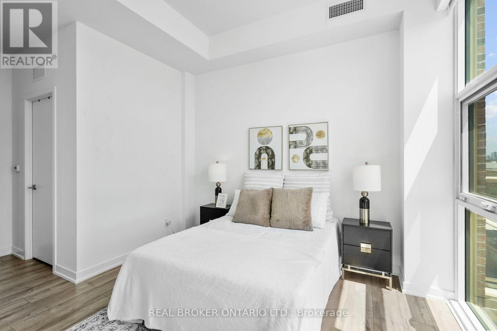 #920 1787 ST CLAIR AVENUE W - Image 22