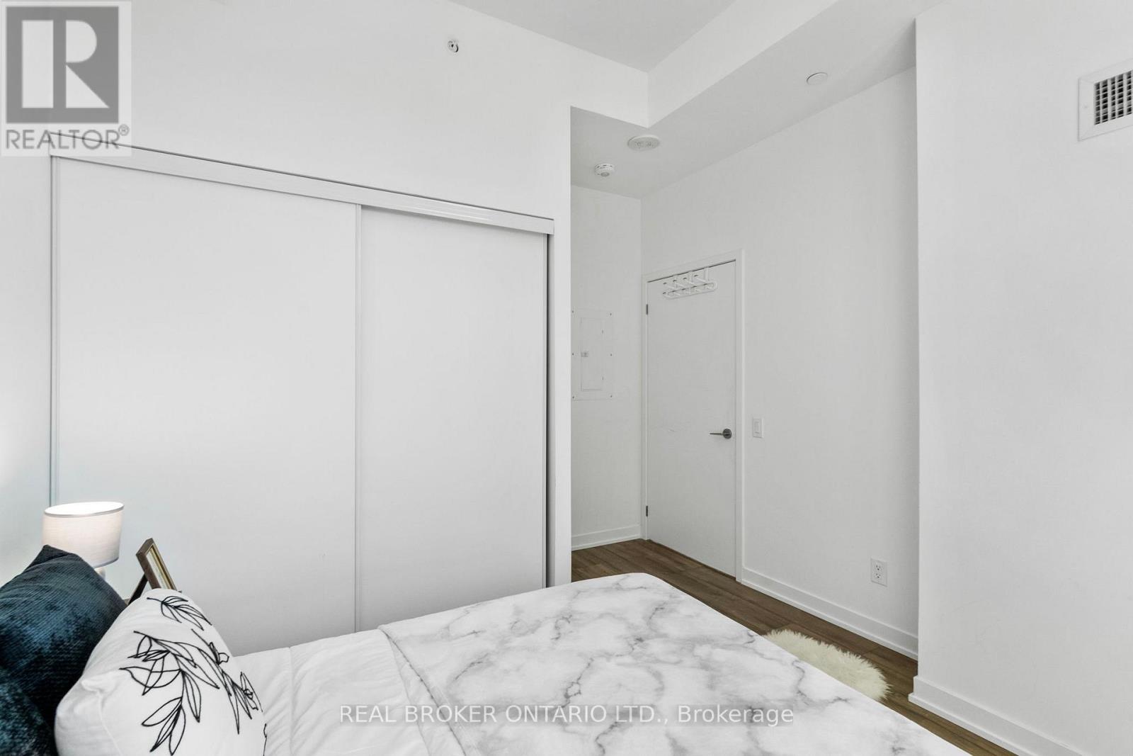 #920 1787 ST CLAIR AVENUE W - Image 27
